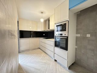 Appartement  Carrer d'àngel guimerà 83. Piso luminoso en el corazón de salt  tu nuevo hogar espera por t