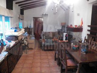 Chalet  Calle río tajo. Norte inmobiliaria les ofrece este chalet de 175 m² en dos plant