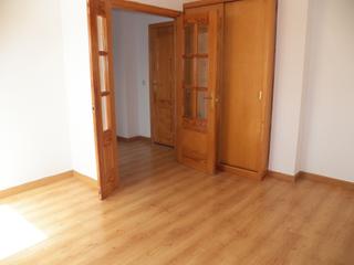 Affitto Appartamento in Miraflores de la Sierra. Norte inmobiliaria les ofrece este piso de 70 m² aprox.