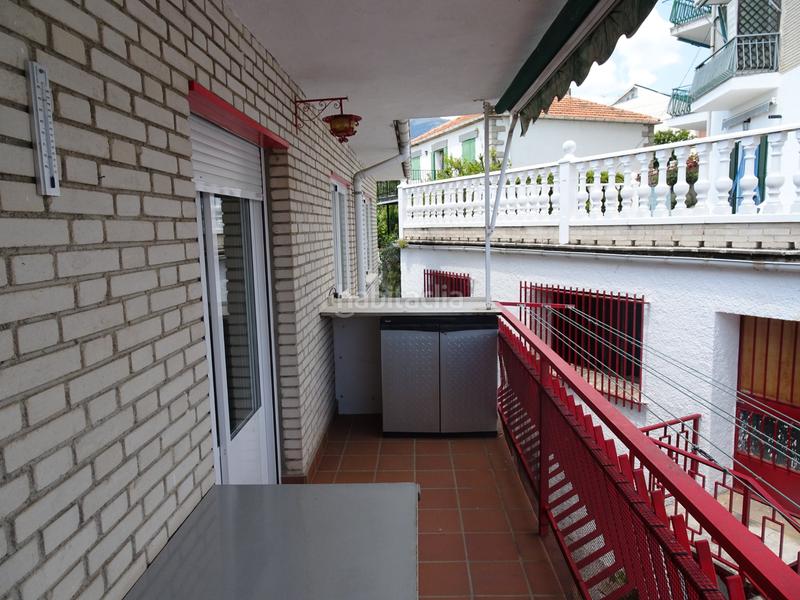 Foto ecd4e0f4-d913-4382-8f6e-8f59b2f87819. Lloguer pis amb calefacció piscina a Miraflores de la Sierra