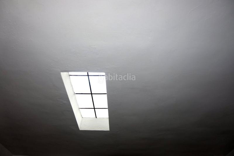 Foto 279b5ec9-4757-4112-b637-f24a0b5acf80. Local comercial a Plaza Illes Columbretes Castellón de la Plana