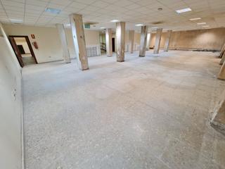 Rent Business premise in Parque Geólogo José Royo Gómez. Impresionante local en varias alturas en la zona este de castell