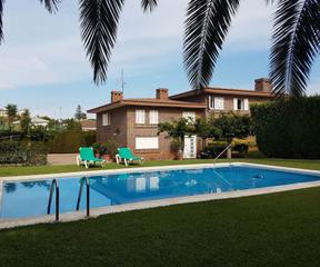 Xalet  Gran avinguda jaume i. Impresionante villa en benicasim en la gran avenida