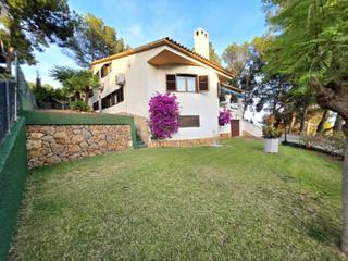 Xalet a Montornés-Las Palmas-El Refugio. Encantador chalet en venta en la exclusiva urbanización las palm