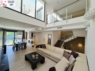 Lloguer Casa adossada a Centro. Preciosa y moderna vivienda de reciente construcción para entrar