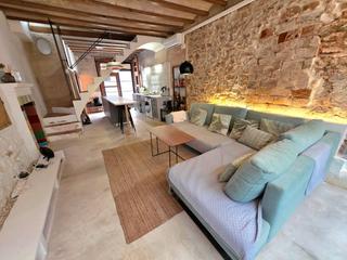 Casa a Plaza Illes Columbretes. Casa reformada con encanto en el corazón de castellón