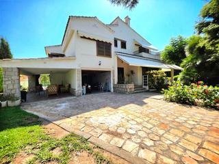 Chalet en Heliópolis. Impresionante villa en heliópolis, benicassim  oportunidad única