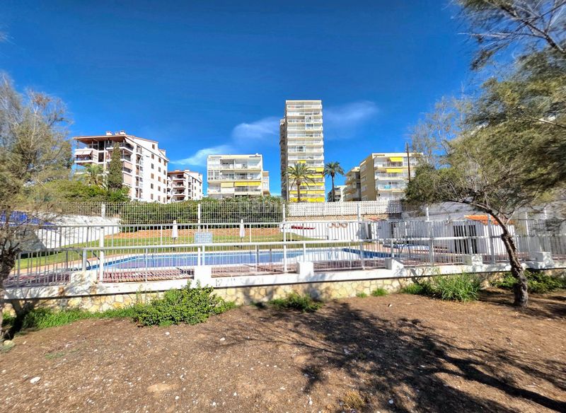Foto 5f82b331-6b36-4470-8d96-32125f7ce786. Lloguer apartament amb aparcament piscina a Els Terrers Benicasim / Benicàssim