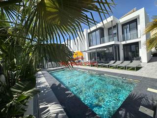 Chalet in Les Tres Cales