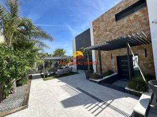 Xalet a Les Tres Cales