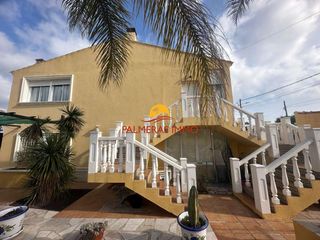 Chalet in Les Tres Cales