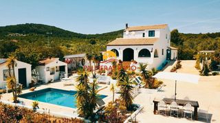 Masia a Roques Daurades-L´Estany
