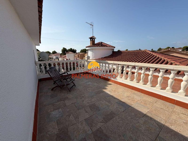 Foto 5583ff43-b8bb-4dd5-9f28-bdd71ae543ed. Chalet mit parking in Platja de Mont-roig Mont-roig del Camp