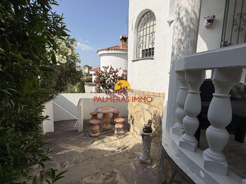 Foto 57f03816-5ea9-4e5b-a407-dc7454195075. Chalet mit parking in Platja de Mont-roig Mont-roig del Camp