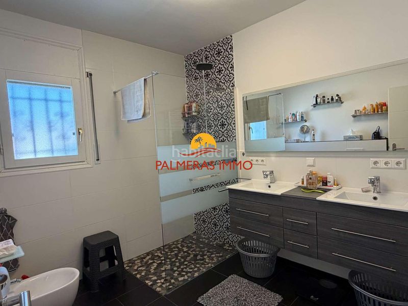 Foto f92c9e64-f426-41a3-b2fe-52575f473118. Chalet mit parking in Platja de Mont-roig Mont-roig del Camp