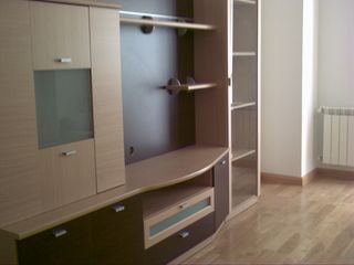 Location Appartement à Urbanización San Isidro. Estupendo de dos dormitorios, amueblado, con cuarto de baño y as