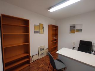 Rent Office space  Calle navarro y ledesma. Despacho en alquiler en oficina compartida
