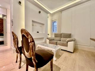 Location Appartement à Calle de francisco silvela 104. Piso de diseño  2d amueblado