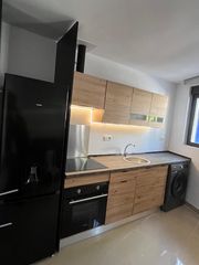Miete Etagenwohnung in Calle de luis lópez oliveros 31. Piso de 1 dormitorio amueblado con aire acondicionado
