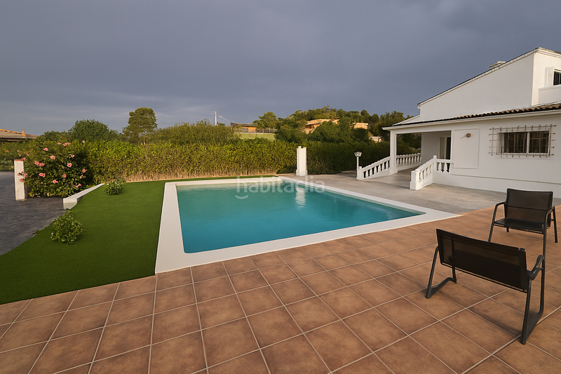Foto 9015f11c-6c19-4a65-9ac3-bc01bd8f9e64. Casa en cv-383 numero 243 villa en venta cerca circuito en Cheste