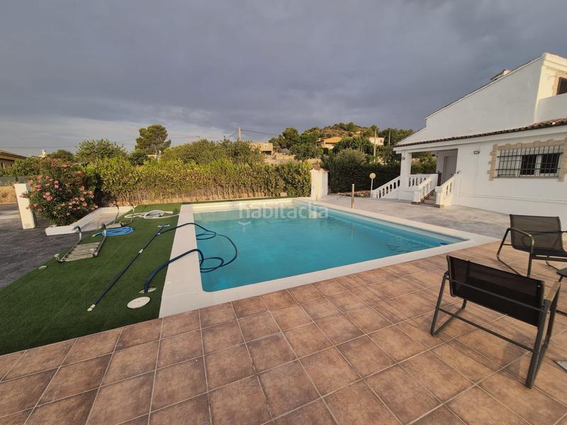 Foto e765554d-779a-47af-b0d1-ef7ce77fb269. Casa en cv-383 numero 243 villa en venta cerca circuito en Cheste