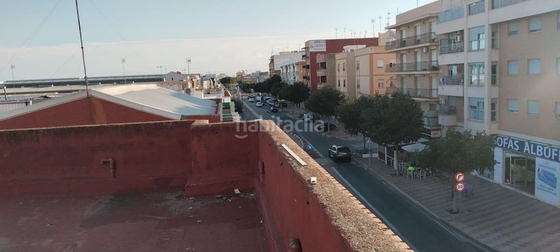 Foto 1e9671f9-2878-49cf-84a9-9c6302022a85. Edifici a Museros