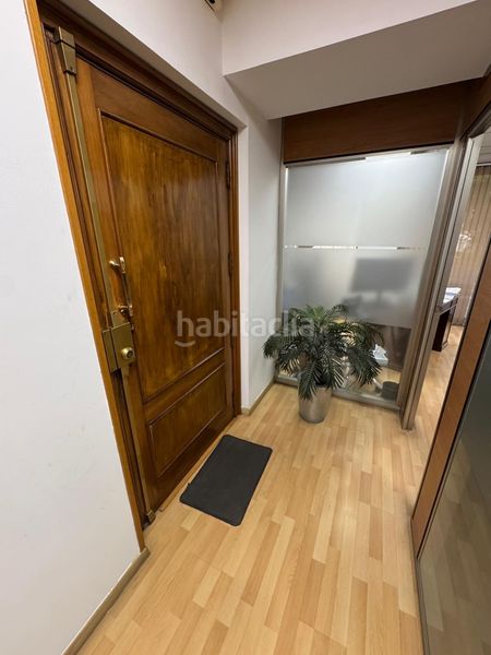 Foto 0bc7634e-bb3b-4559-9251-5a5407ed45cb. Local comercial a La Roqueta Valencia