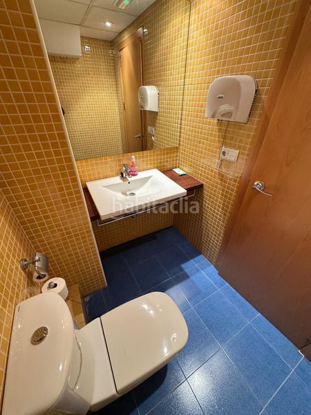 Foto aa63d4a0-c4ac-4a8d-8e92-4586fa0a2787. Local comercial a La Roqueta Valencia