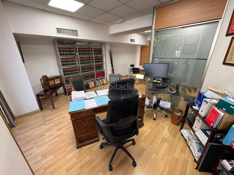 Foto c3042f16-a84f-4c2c-b981-a4e493cd782c. Local comercial a La Roqueta Valencia