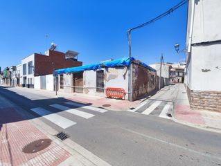 Terreny residencial a major 75