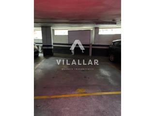 Parking coche en Centre. Plaza de parking en venta con trastero en mataro