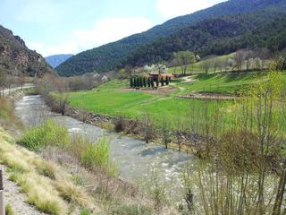 Finca rústica  Alàs. Finca rústica en alàs con casa de payés reformada y modernizada.