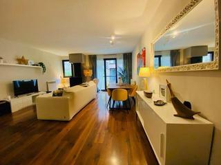 Pis  La cortinada. Acogedor piso con jardín, chimenea y parking