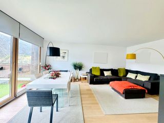 Planta baixa  Urbanització can noguer. Exclusiva planta baja con jardín y vistas