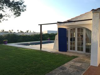 House  Sa nastre. Preciosa casa veraniega con piscina en la costa de menorca