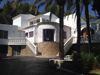 Casa a Partida Comunes-Adsubia. Impresionante villa situada en jávea de 600 metros de vivienda e