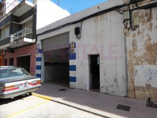 Local Comercial a Centro Urbano. Ubicado en una de las calles principales de denia, se encuentra