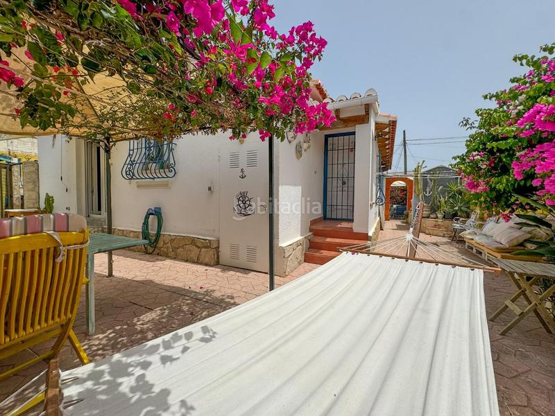 Foto 10a41134-d42e-45c4-ab9a-4a8c1a943749. Casa chalet independiente a 200m de la playa en els poblets ideal inversión turísticapresentamos este encantador chalet independiente en Poblets (els)