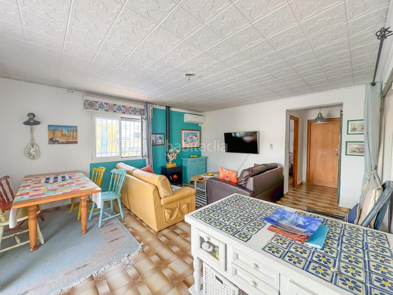 Foto 2ee4b0e5-0371-401d-baf4-6f0f80fc0f9a. Casa chalet independiente a 200m de la playa en els poblets ideal inversión turísticapresentamos este encantador chalet independiente en Poblets (els)
