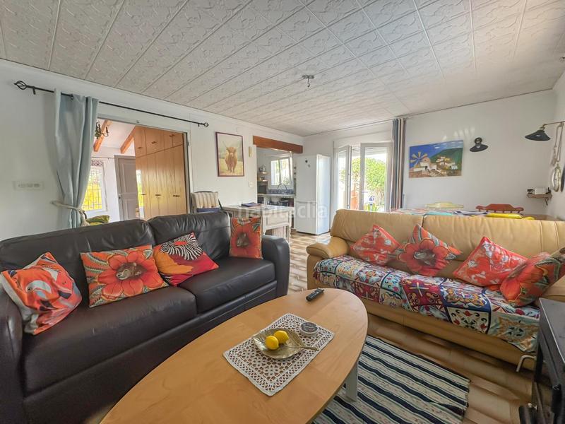 Foto 68a9db7d-e4e0-4b38-817b-94f139d0fda6. Casa chalet independiente a 200m de la playa en els poblets ideal inversión turísticapresentamos este encantador chalet independiente en Poblets (els)
