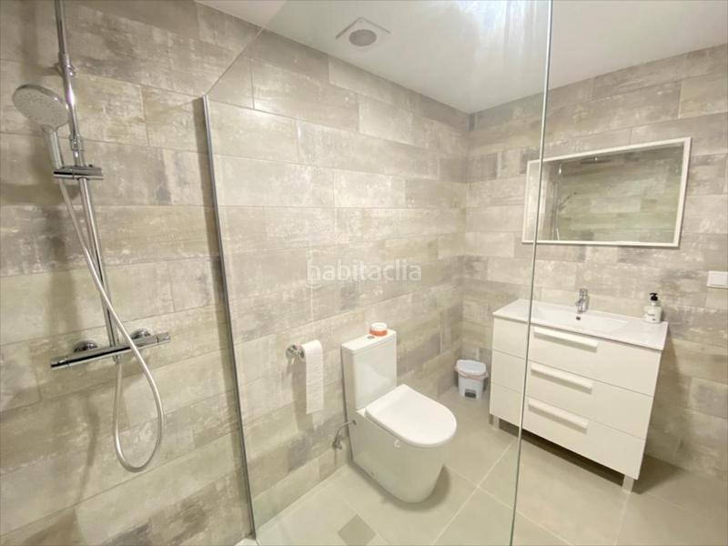 Foto 22751b53-ff56-4250-83a1-6c71d0522643. Piso apartamento de estilo contemporáneo completamente reformado en una primera planta con ascensor en el casco urbano del pueblo de já en Xàbia