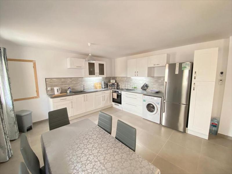 Foto 4bdb5014-8bfe-4215-b3d3-c945b848fce3. Piso apartamento de estilo contemporáneo completamente reformado en una primera planta con ascensor en el casco urbano del pueblo de já en Xàbia