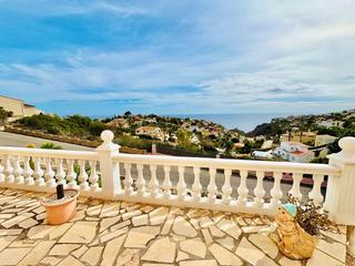 Maison à Cumbre del Sol. Villa con preciosas vistas al mar en cumbre del sol con  orienta