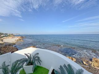 House in Las Rotas / Les Rotes. Tu vivienda soñada en primera línea de mar!descubre esta especta