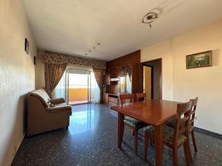 Apartment en Pedreguer. Este piso en pedreguer es una opcin encantadora, cuenta con una