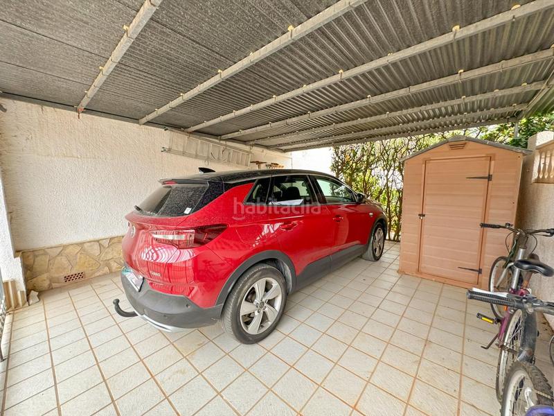 Foto 279915ad-5654-4512-8845-69be8b3c72b0. Casa adosada encantador chalet pareado en urbanización con piscina comunitaria a un paso del casco urbano.bienvenido a tu nuevo hogar! este her en Dénia