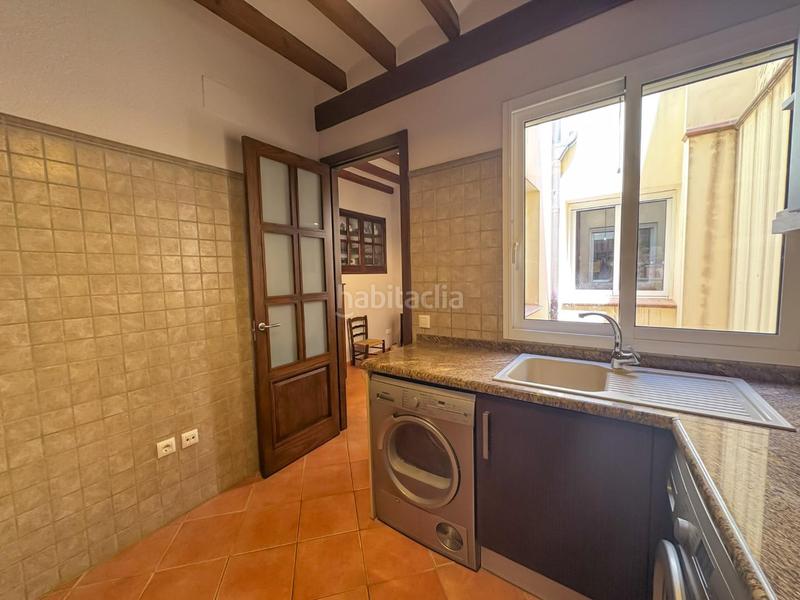Foto c0211e85-2970-4dac-8040-c2a564fbf72c. Casa pareada casa con encanto en pleno corazon de denia. ideal para vivir o invertir. ubicada en pleno centro histórico , esta espectac en Dénia