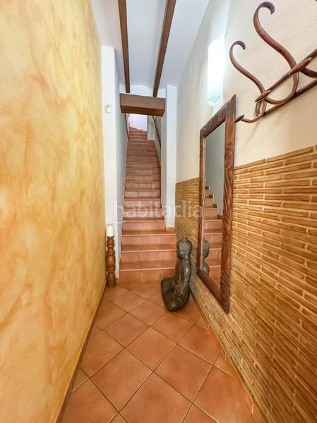 Foto cc329312-6139-4d7f-83d4-89118e3a2c3e. Casa pareada casa con encanto en pleno corazon de denia. ideal para vivir o invertir. ubicada en pleno centro histórico , esta espectac en Dénia