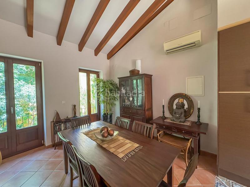 Foto fc094b07-8b7e-4594-808a-e81a0d45248a. Casa pareada casa con encanto en pleno corazon de denia. ideal para vivir o invertir. ubicada en pleno centro histórico , esta espectac en Dénia