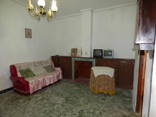 Casa a Poblets (els). Se vende casa de pueblo a reformar a tan solo 1km del mar en els
